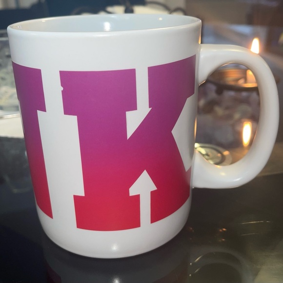 A Bundle of Three PINK mug cups - Picture 6 of 11